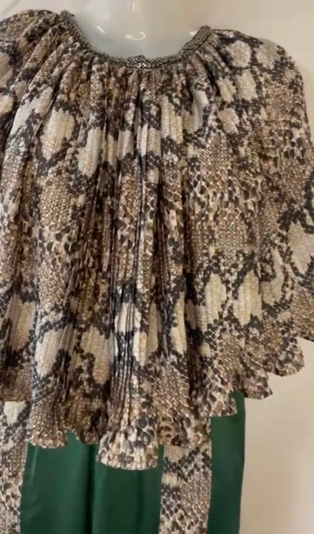 Wild Elegance Cape Coord Set