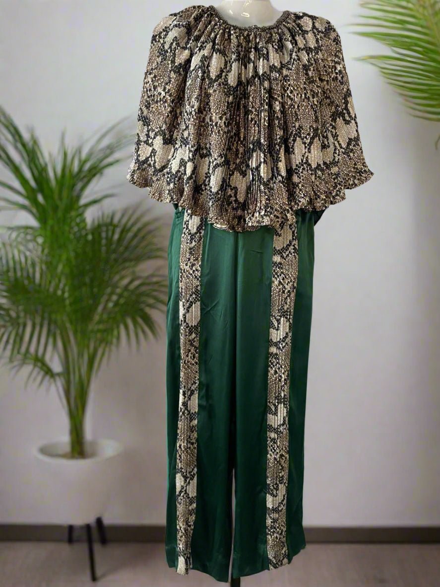 Wild Elegance Cape Coord Set - Silver Lining